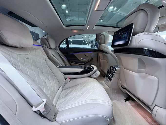 مستعملة Mercedes-Benz S-Class 560 شد الوجه السادس (W222، C217), 4.0 l, 2018 في في دبي من Philippine Used Cars Showroom، اللون أبيض. أخرى | AUTO.AE
