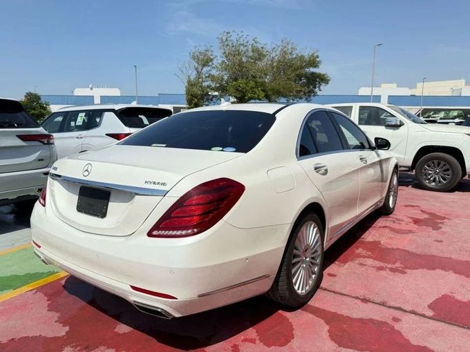 مستعملة Mercedes-Benz S-Class 500 e Long السادس (W222، C217), 3.5 l, 2014 في في دبي من High Line Auto، اللون أبيض. المواصفات اليابانية | AUTO.AE