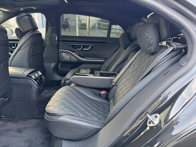 Used Mercedes-Benz S-Class 580 Long 4MATIC VII (W223), 4.0 l, 2022 in Dubai by Saeed Auto, Grey color. Japanese Specs | AUTO.AE