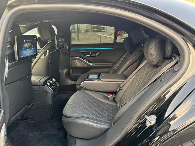 Used Mercedes-Benz S-Class 500 4MATIC VII (W223), 3.0 l, 2021 in Dubai by Saeed Auto, Black color. Japanese Specs | AUTO.AE