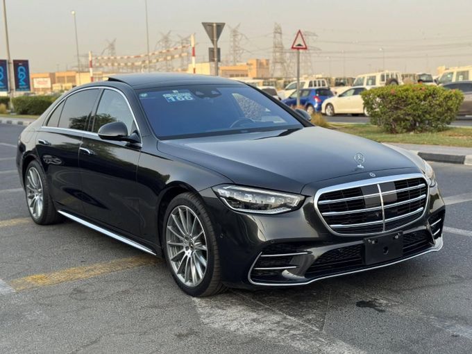 Used Mercedes-Benz S-Class 580 4MATIC VII (W223), 4.0 l, 2022 in Dubai by Saeed Auto, Black color. Japanese Specs | AUTO.AE
