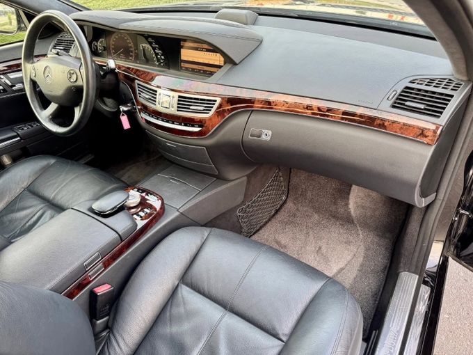 Used Mercedes-Benz S-Class 350 V (W221), 3.5 l, 2007 in Dubai by Saeed Auto, Black color. Japanese Specs | AUTO.AE