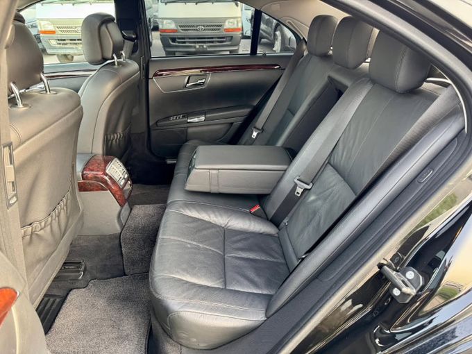 Used Mercedes-Benz S-Class 350 V (W221), 3.5 l, 2007 in Dubai by Saeed Auto, Black color. Japanese Specs | AUTO.AE