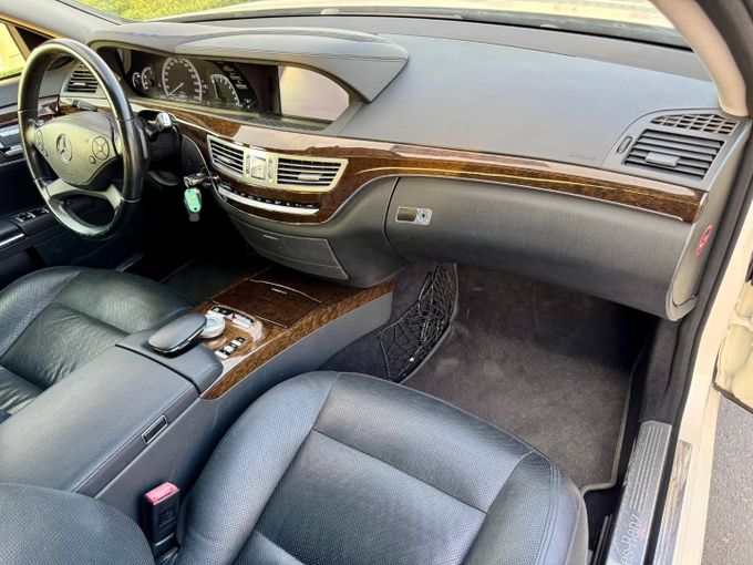 Used Mercedes-Benz S-Class 350 Long V (W221) Facelift, 3.5 l, 2011 in Dubai by Saeed Auto, White color. Japanese Specs | AUTO.AE