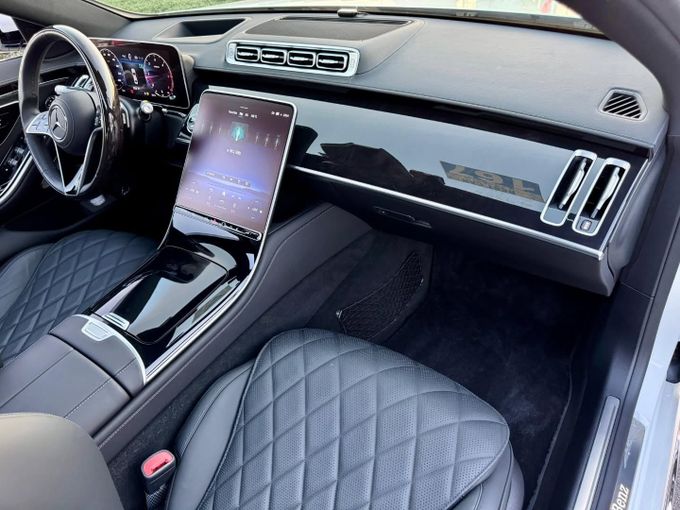 Подержанный Mercedes-Benz S-Class 400 d 4MATIC VII (W223), 2.9 л, 2023 в Дубае от Saeed Auto Белый цвет. Японская | AUTO.AE