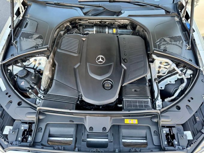 Подержанный Mercedes-Benz S-Class 400 d 4MATIC VII (W223), 2.9 л, 2023 в Дубае от Saeed Auto Белый цвет. Японская | AUTO.AE