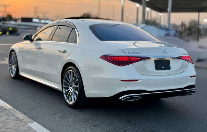 Подержанный Mercedes-Benz S-Class 400 d 4MATIC VII (W223), 2.9 л, 2023 в Дубае от Saeed Auto Белый цвет. Японская | AUTO.AE