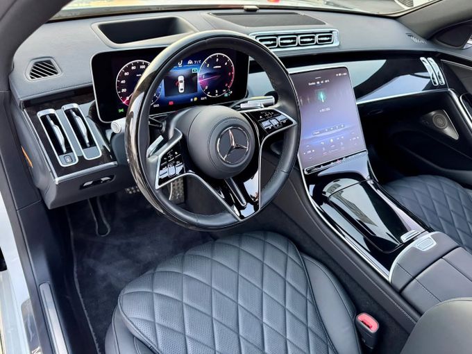 Подержанный Mercedes-Benz S-Class 400 d 4MATIC VII (W223), 2.9 л, 2023 в Дубае от Saeed Auto Белый цвет. Японская | AUTO.AE