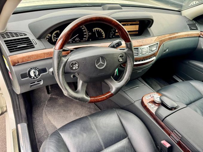 Used Mercedes-Benz S-Class 350 V (W221), 3.5 l, 2008 in Dubai by Saeed Auto, White color. Japanese Specs | AUTO.AE