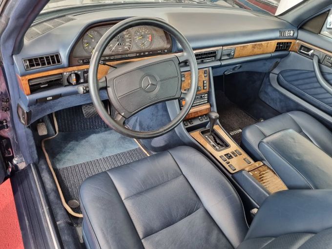 Подержанный Mercedes-Benz S-Class 560 II (W126) Рестайлинг, 5.5 л, 1990 в Дубае от Saeed Auto Тёмно-синий цвет. Японская | AUTO.AE