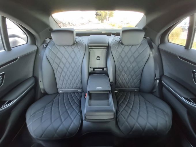 Подержанный Mercedes-Benz S-Class 400 d 4MATIC VII (W223), 2.9 л, 2023 в Дубае от Saeed Auto Белый цвет. Японская | AUTO.AE