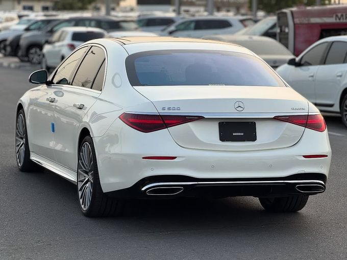 Подержанный Mercedes-Benz S-Class 500 4MATIC VII (W223), 3.0 л, 2021 в Дубае от Lakhani Motors Белый цвет. Other | AUTO.AE