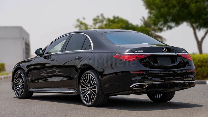 Used Mercedes-Benz S-Class 580 4MATIC VII (W223), 4.0 l, 2022 in Dubai by Milele, Black color. Other | AUTO.AE