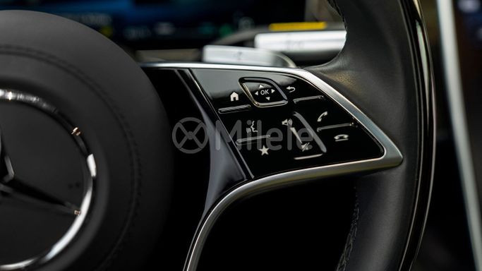 Used Mercedes-Benz S-Class 580 4MATIC VII (W223), 4.0 l, 2022 in Dubai by Milele, Black color. Other | AUTO.AE