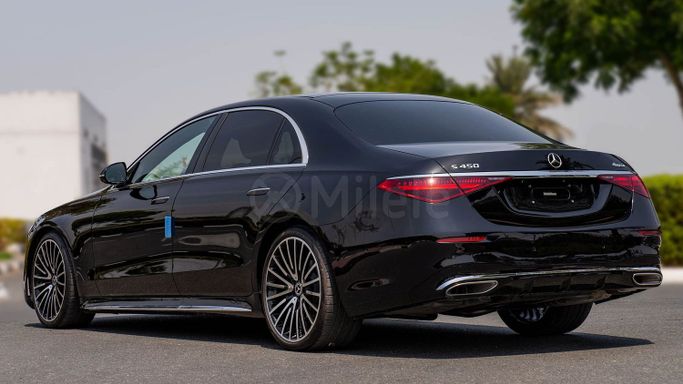 New Mercedes-Benz S-Class 450 4MATIC VII (W223), 3.0 l, 2023 in Dubai by Milele, Black color. Other | AUTO.AE