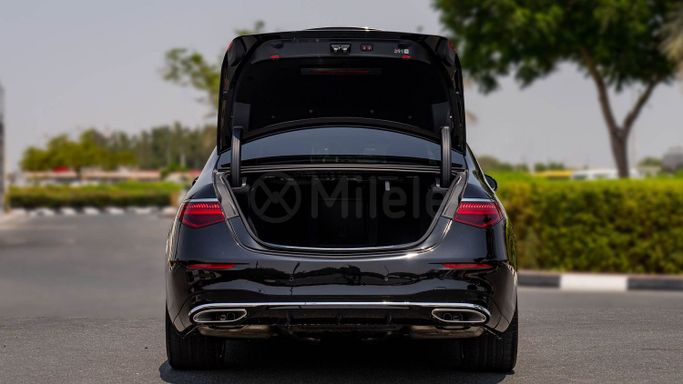 New Mercedes-Benz S-Class 450 4MATIC VII (W223), 3.0 l, 2023 in Dubai by Milele, Black color. Other | AUTO.AE