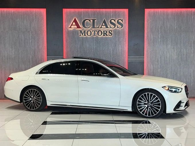 Подержанный Mercedes-Benz S-Class 500 4MATIC VII (W223), 3.0 л, 2021 в Дубае от A Class Motors Белый цвет.  | AUTO.AE