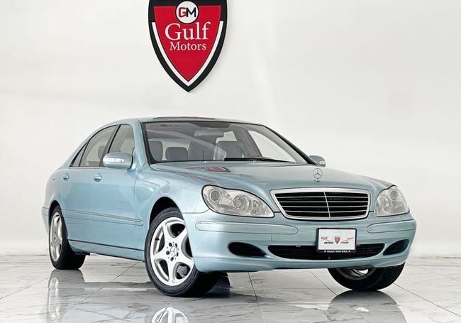 Used Mercedes-Benz S-Class 500 IV (W220), 5.0 l, 2004 in Dubai by Gulf Motors, Blue color. GCC Specs | AUTO.AE