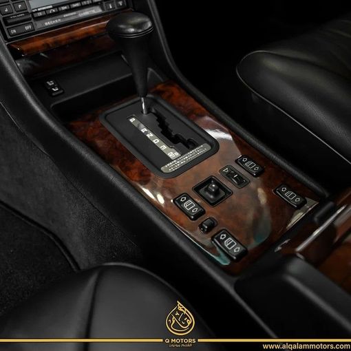 Подержанный Mercedes-Benz S-Class 560 II (W126) Рестайлинг, 5.5 л, 1991 в Дубае от Q Motors Серебристый цвет.  | AUTO.AE