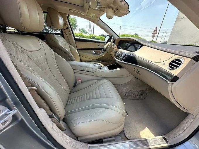 Подержанный Mercedes-Benz S-Class 500 VI (W222, C217), 4.7 л, 2015 в Дубае от Formula Motors Серебристый цвет. Американская | AUTO.AE