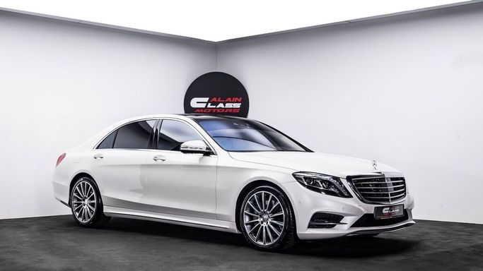 Подержанный Mercedes-Benz S-Class 500 VI (W222, C217), 4.7 л, 2017 в Дубае от Al Ain Class Motors Белый цвет. GCC | AUTO.AE