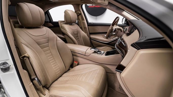 Подержанный Mercedes-Benz S-Class 500 VI (W222, C217), 4.7 л, 2017 в Дубае от Al Ain Class Motors Белый цвет. GCC | AUTO.AE
