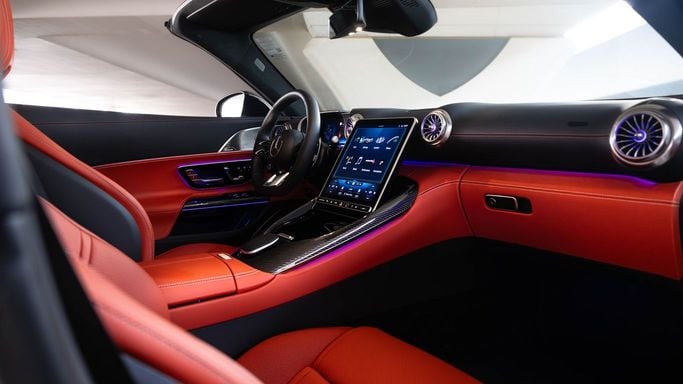Mercedes-Benz SL-Class AMG 63 AMG IV (R232), 2022 родстер sl 63 спорт класса в Дубае от AVA car rental белый цвет | AUTO.AE