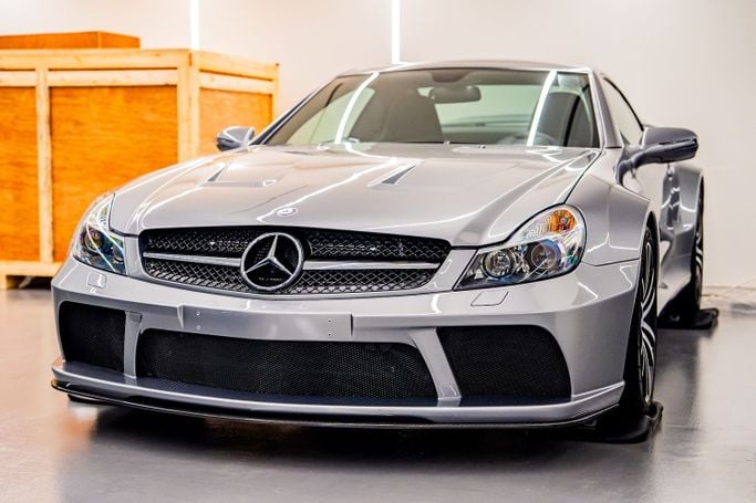 New Mercedes-Benz SL-Class V (R230) Facelift 2, 5.5 l, 2009 in Dubai, Silver color. GCC Specs | AUTO.AE