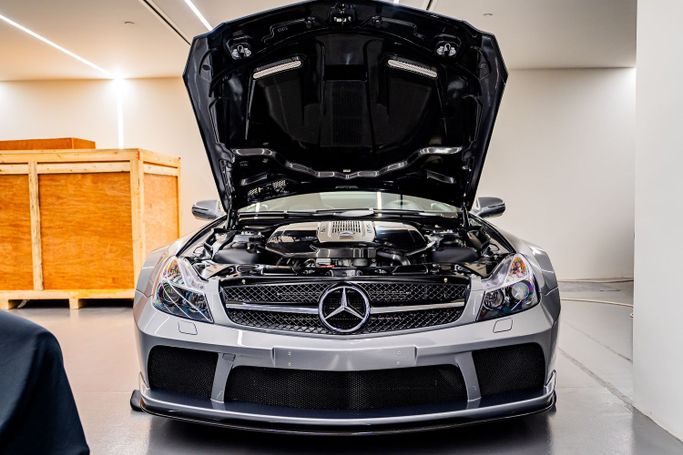 Новый Mercedes-Benz SL-Class 600 V (R230) Рестайлинг 2, 5.5 л, 2009 в Дубае Серебристый цвет. GCC | AUTO.AE
