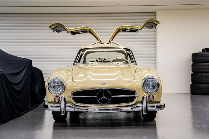 Used Mercedes-Benz SL-Class W198, 3.0 l, 1955 in Dubai, Beige color. European Specs | AUTO.AE