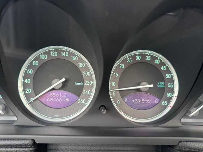 Used Mercedes-Benz SL-Class 350 Sequentronic V (R230), 3.7 l, 2004 in Dubai by Saeed Auto, Black color. Japanese Specs | AUTO.AE