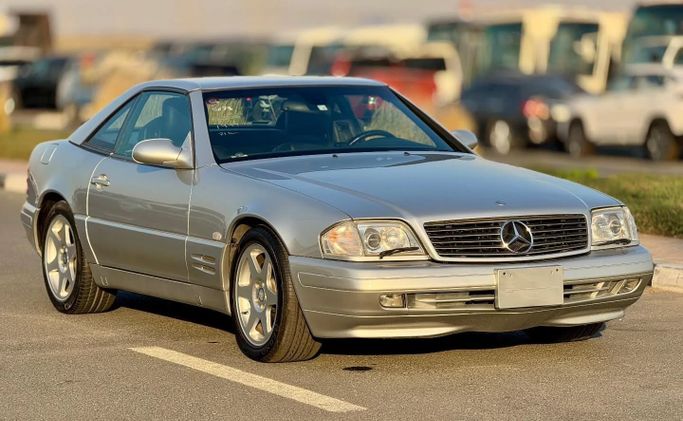Used Mercedes-Benz SL-Class 500 IV (R129) Facelift 2, 5.0 l, 1999 in Dubai by Saeed Auto, Grey color. Japanese Specs | AUTO.AE