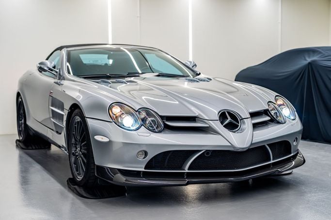New Mercedes-Benz SLR McLaren, 5.4 l, 2009 in Dubai, Silver color. European Specs | AUTO.AE