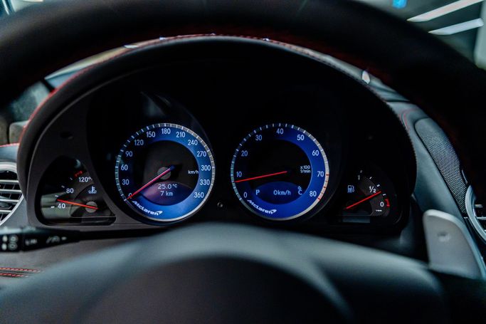 Новый Mercedes-Benz SLR McLaren 722, 5.4 л, 2009 в Дубае Серебристый цвет. Европейская | AUTO.AE