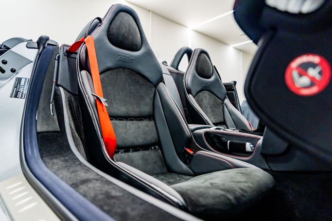 Новый Mercedes-Benz SLR McLaren 722, 5.4 л, 2009 в Дубае Серебристый цвет. Европейская | AUTO.AE
