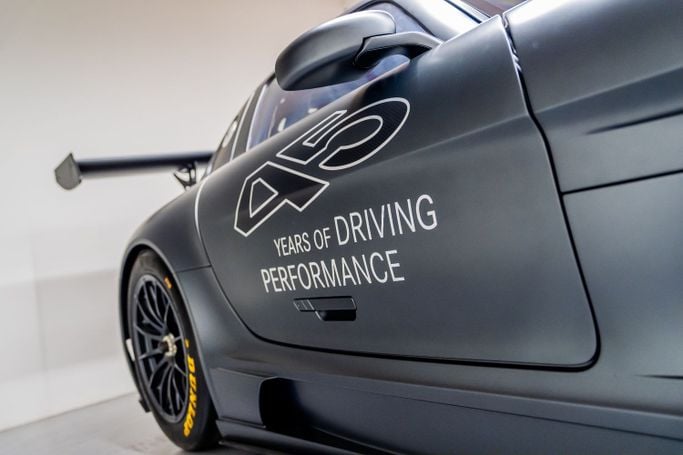 جديدة Mercedes-Benz SLS AMG GT, 6.2 l, 2012 في في دبي، اللون رمادي. المواصفات الأوروبية | AUTO.AE