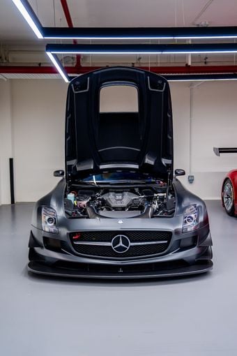 جديدة Mercedes-Benz SLS AMG GT, 6.2 l, 2012 في في دبي، اللون رمادي. المواصفات الأوروبية | AUTO.AE