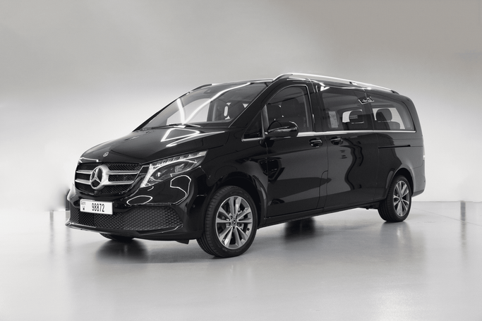 Mercedes-Benz V-Class III (W447), 2023 минивэн xl бизнес класса в Дубае от POF RENTAL черный цвет | AUTO.AE