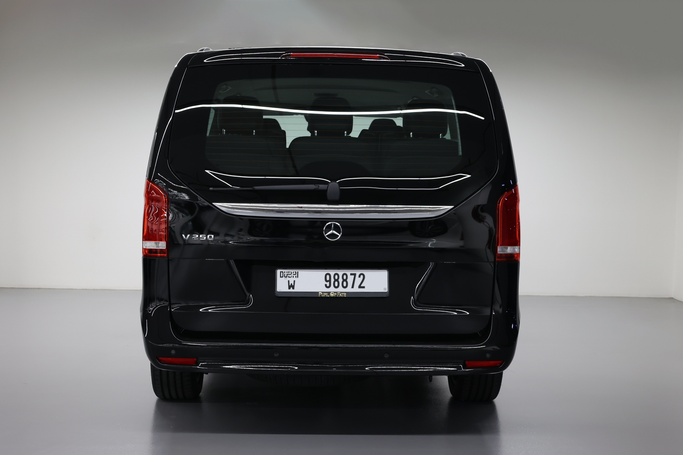 Mercedes-Benz V-Class III (W447) Рестайлинг, 2023 минивэн xl бизнес класса в Дубае от POF RENTAL черный цвет | AUTO.AE