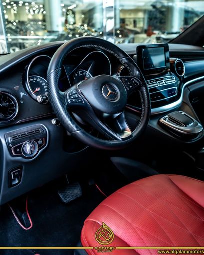Подержанный Mercedes-Benz V-Class 250 III (W447), 2.0 л, 2020 в Дубае от Q Motors Черный цвет. GCC | AUTO.AE