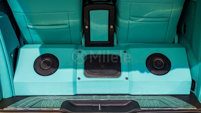 Новый Mercedes-Benz V-Class 250 III (W447) Рестайлинг 2, 1.9 л, 2023 в Дубае от Milele Черный цвет. Other | AUTO.AE