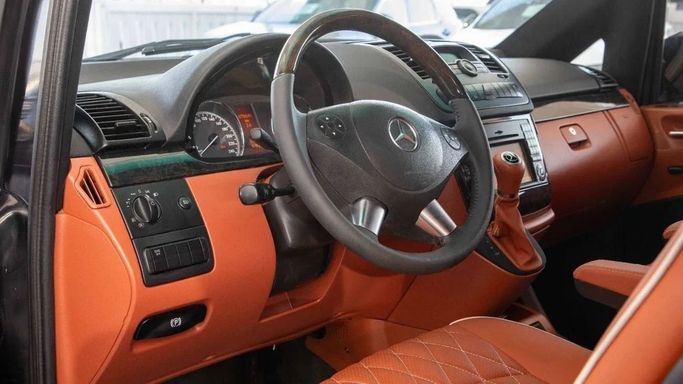 مستعملة Mercedes-Benz Viano L1 I (W639) تجميل الوجه, 3.5 l, 2013 في في دبي من Dresden Motors، اللون أسود. مواصفات الخليج | AUTO.AE