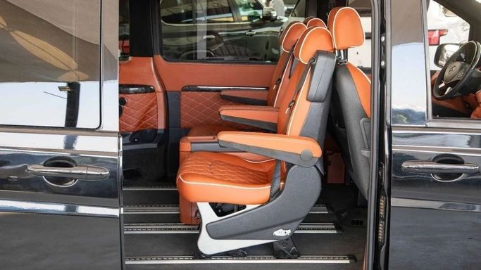 مستعملة Mercedes-Benz Viano L1 I (W639) تجميل الوجه, 3.5 l, 2013 في في دبي من Dresden Motors، اللون أسود. مواصفات الخليج | AUTO.AE