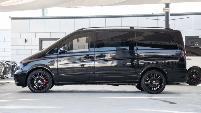 مستعملة Mercedes-Benz Viano L1 I (W639) تجميل الوجه, 3.5 l, 2013 في في دبي من Dresden Motors، اللون أسود. مواصفات الخليج | AUTO.AE