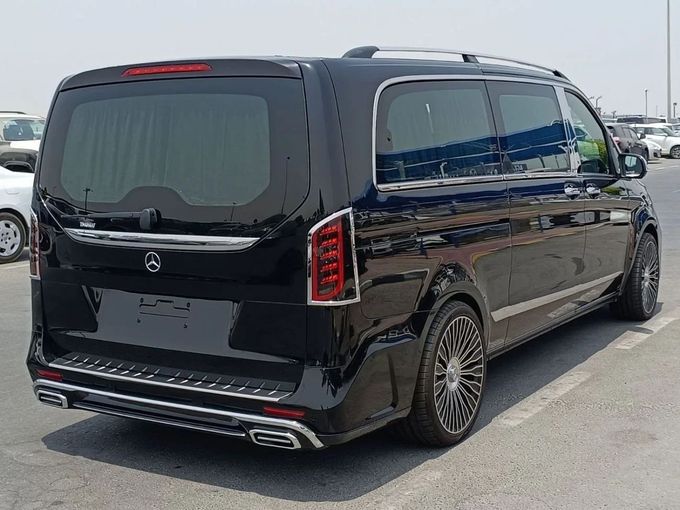 Новый Mercedes-Benz Vito III (W447), 2.0 л, 2022 в Дубае от SK Motors Черный цвет. GCC | AUTO.AE