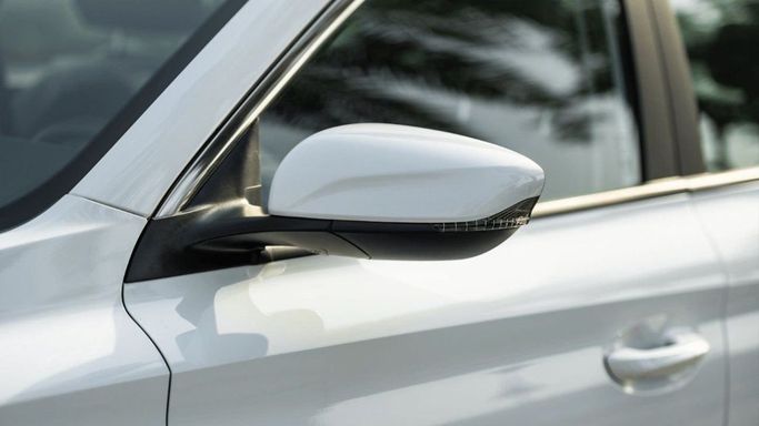 New MG 5 II Facelift, 1.5 l, 2025 in Dubai by Altass Motors, White color. Other | AUTO.AE