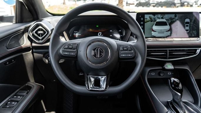 New MG 5 II Facelift, 1.5 l, 2025 in Dubai by Altass Motors, White color. Other | AUTO.AE