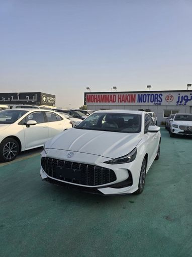 Новый MG 5 II Рестайлинг, 1.5 л, 2025 в Дубае от Mohamed Hakim Motors Белый цвет. Other | AUTO.AE