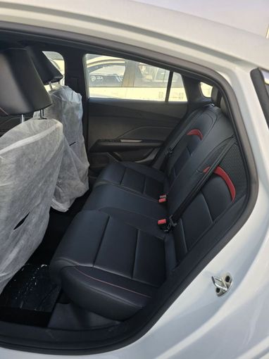 Новый MG 5 II Рестайлинг, 1.5 л, 2025 в Дубае от Mohamed Hakim Motors Белый цвет. Other | AUTO.AE