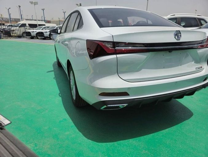 New MG 5 II Facelift, 1.5 l, 2024 in Dubai by Mohamed Hakim Motors, White color. Other | AUTO.AE